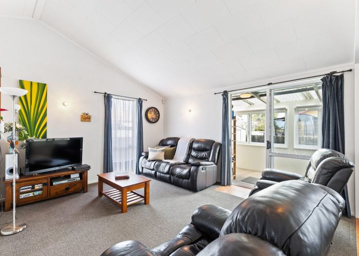  at 11 Perrin Place, Kelvin Grove, Palmerston North