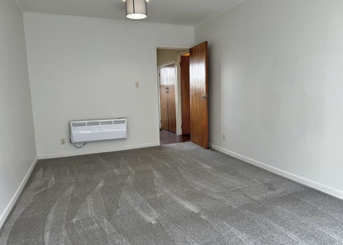  at 2/61 View Road, Mount Eden, Auckland