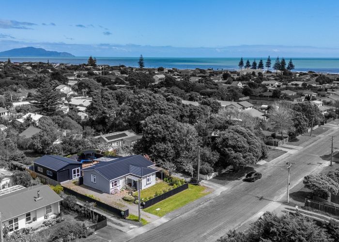  at 27 Toi Street, Otaki Beach, Otaki