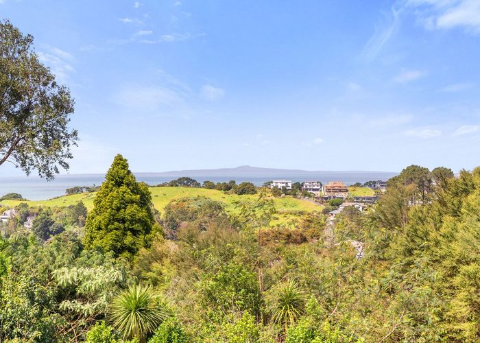  at 84 Wade River Road, Stanmore Bay, Whangaparaoa