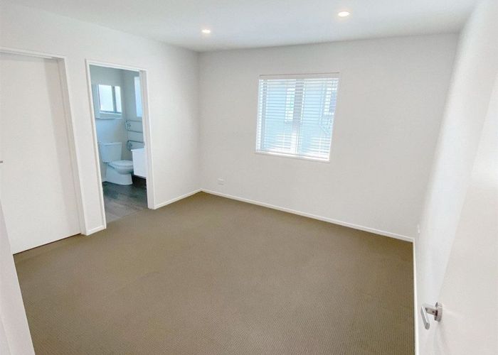  at 998b Colombo Street, St. Albans, Christchurch City, Canterbury