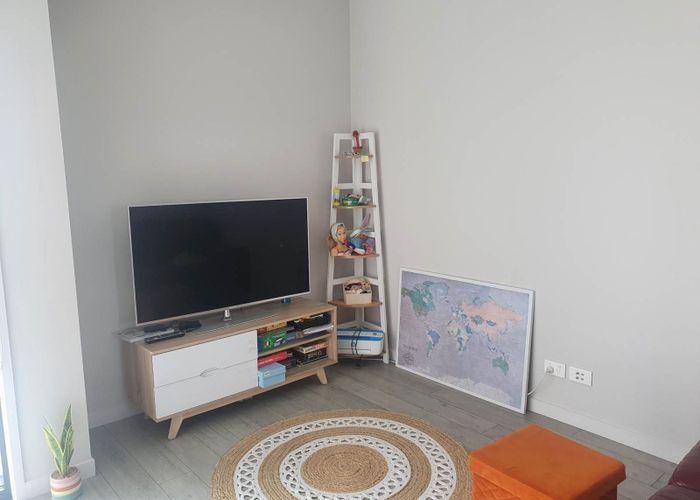  at 6 Pheasant Lane, Hobsonville, Waitakere City, Auckland