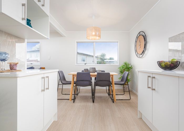  at 15 Ravenna Way, Clover Park, Auckland