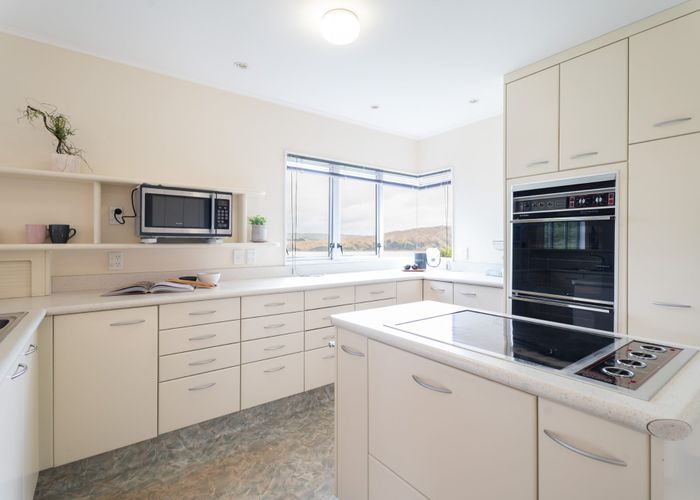  at 4 Compass Way, Whitby, Porirua