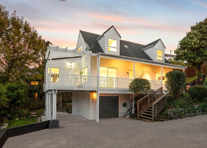  at 39 Redwing Street, Browns Bay, Auckland