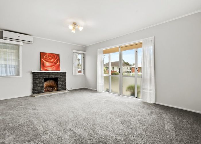  at 15 Velvet Crescent, Otara, Auckland