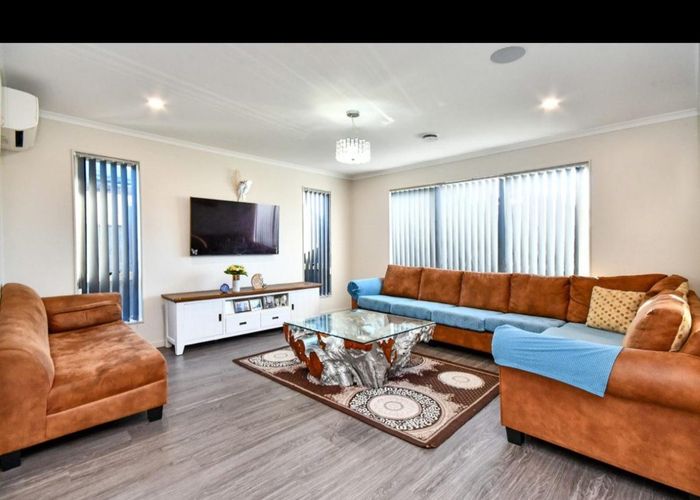 at 18 Sapwood Crescent, Takanini, Papakura, Auckland