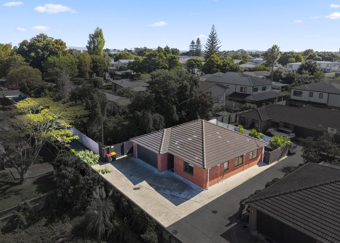  at 10a Evans Road, Weymouth, Manukau City, Auckland