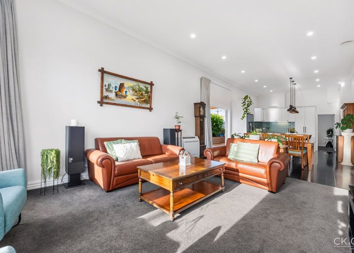  at 82 Knights Road, Lower Hutt, Lower Hutt, Wellington