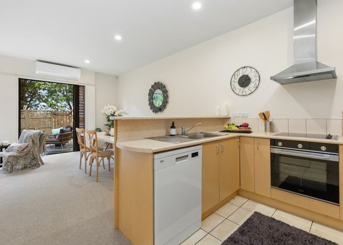  at 11/11 The Avenue, Albany, North Shore City, Auckland