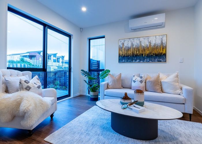  at 8 Papai Lane, Massey, Waitakere City, Auckland