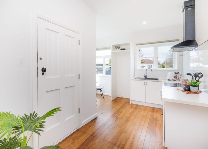  at 260 College Street, West End, Palmerston North, Manawatu / Whanganui