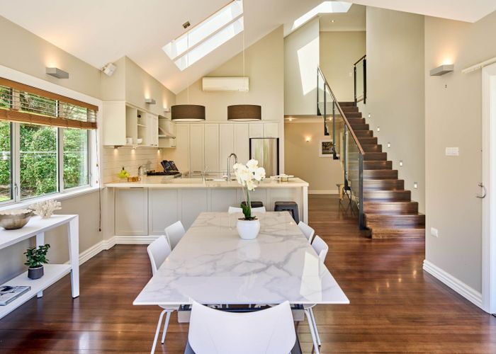  at 5 Cheviot Road, Lowry Bay, Eastbourne, Lower Hutt, Wellington