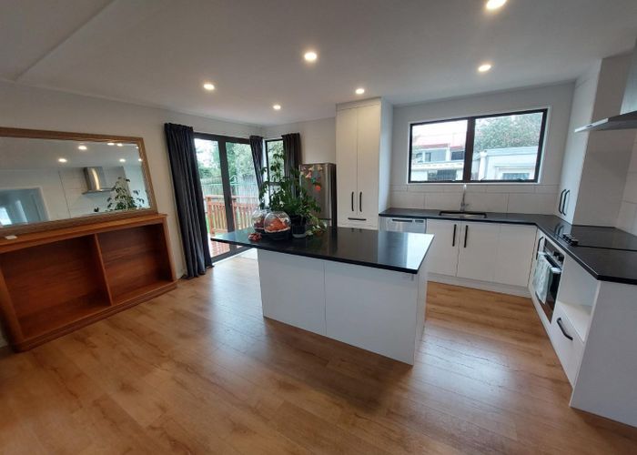  at 1/87 Luanda Drive, Ranui, Auckland