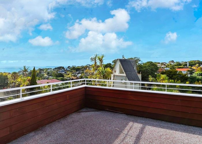  at 2/51 Deep Creek Road, Waiake, Auckland