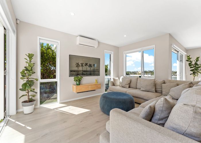  at 9 Tirohanga Crescent, Stanmore Bay, Whangaparaoa
