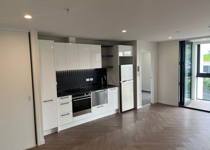  at 401/82 Jellicoe Road, Panmure, Auckland City, Auckland