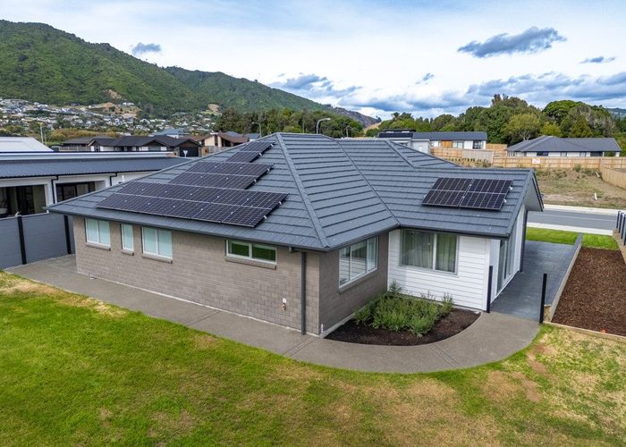  at 168 Karuhiruhi Street, Waikanae, Kapiti Coast, Wellington