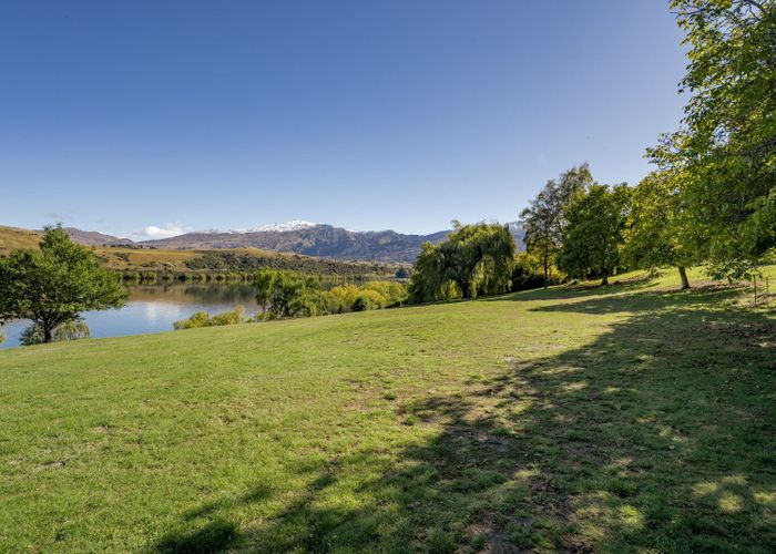  at 71 Arrowtown-Lake Hayes Road, Lake Hayes, Queenstown-Lakes, Otago