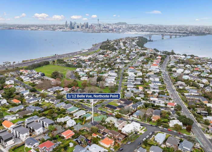  at 3/12 Belle Vue Avenue, Northcote Point, Auckland