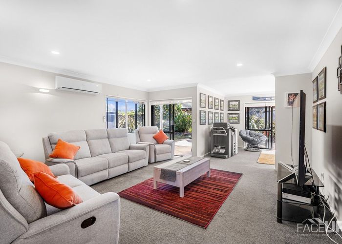  at 57 Wiseley Road, West Harbour, Auckland
