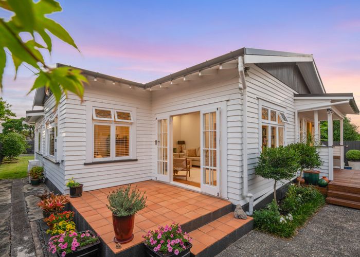  at 28 Calgary Street, Sandringham, Auckland City, Auckland