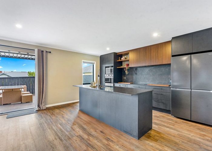  at 4 Rosslands Avenue, Karaka, Papakura