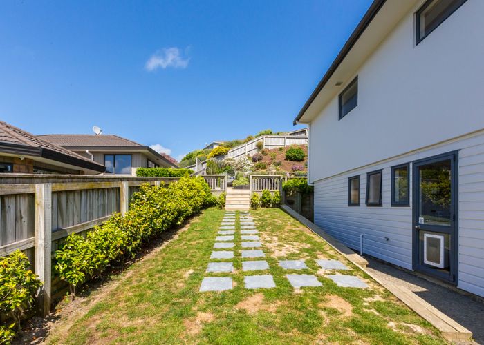  at 10 Te Puia Drive, Aotea, Porirua, Wellington
