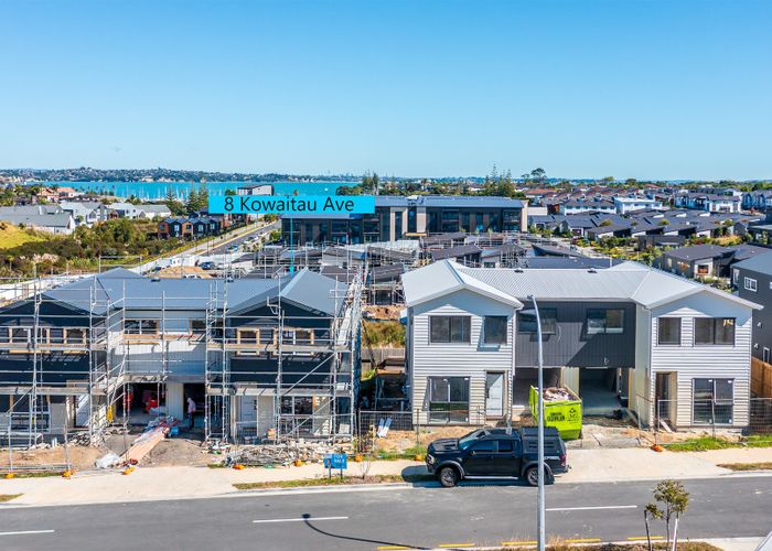  at 8 Kowaitau Avenue, Beachlands, Manukau City, Auckland