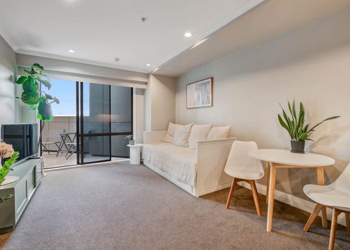  at 210/9-17 Byron Avenue, Takapuna, North Shore City, Auckland
