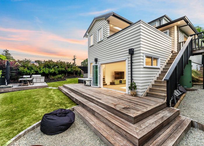  at 16 Rewi Street, Torbay, Auckland