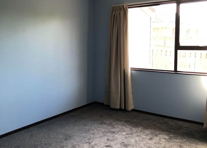  at 2/21 Northall Road, New Lynn, Auckland