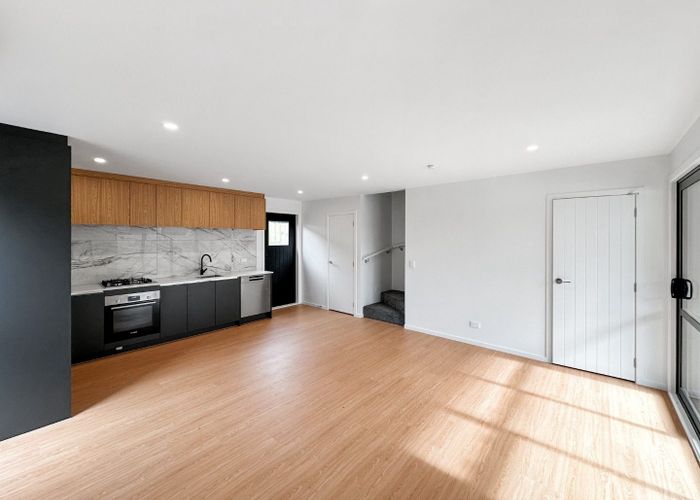  at 2/8 Victoria Street, Ebdentown, Upper Hutt