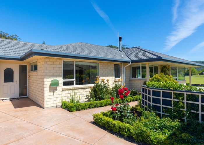  at 32 Admiralty Place, Waikawa, Picton