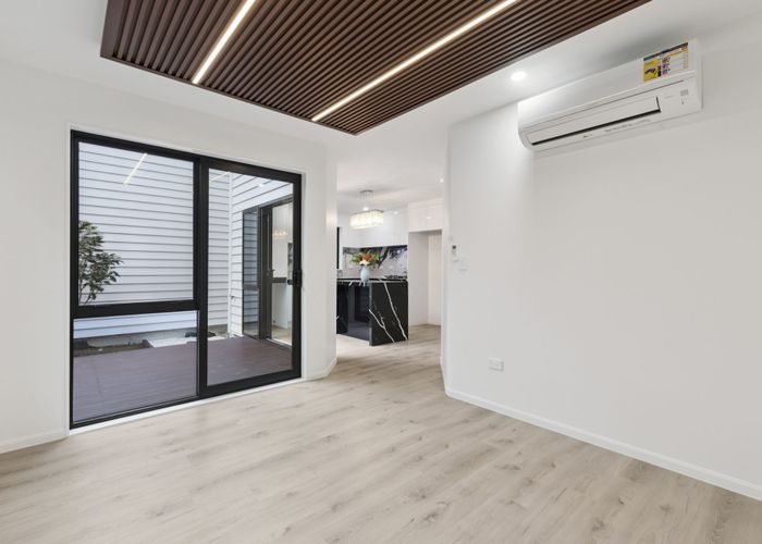  at 2/6 Pikitea Road, Mangere Bridge, Manukau City, Auckland