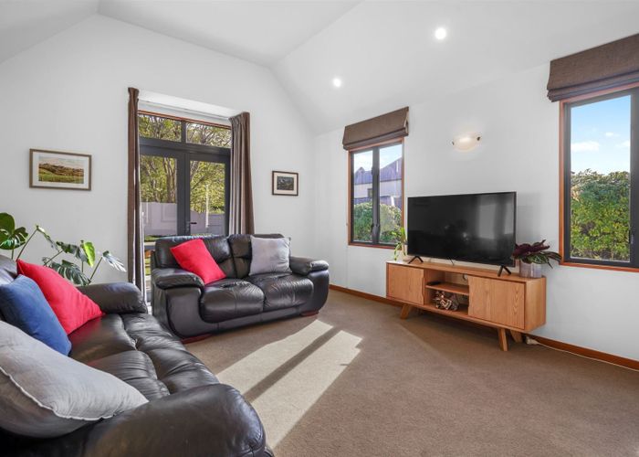  at 5 Virginia Lane, Mount Pleasant, Christchurch