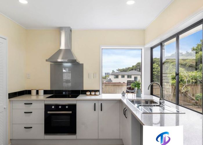 at 128 Everglade Drive, Totara Heights, Manukau City, Auckland