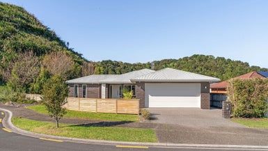  at 4 Fender Close, Pyes Pa, Tauranga