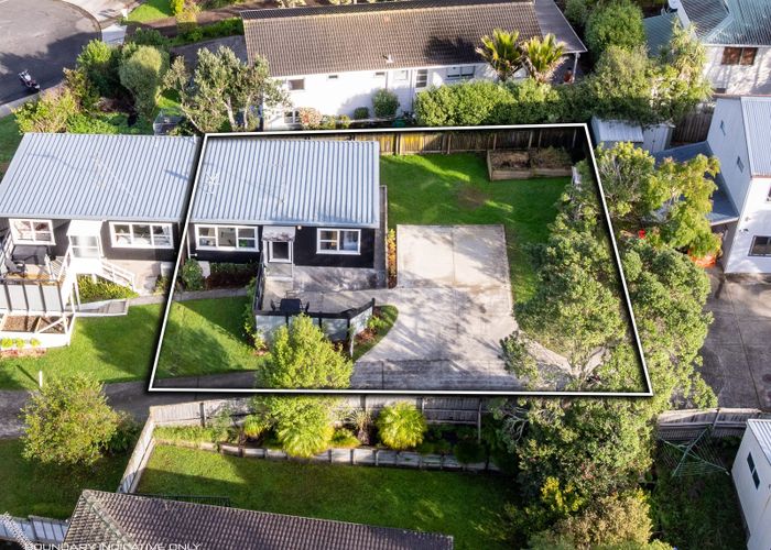  at 2/6 Tallington Crescent, Torbay, North Shore City, Auckland