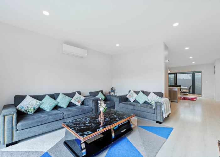  at 18 Mamuku Drive, Massey, Waitakere City, Auckland