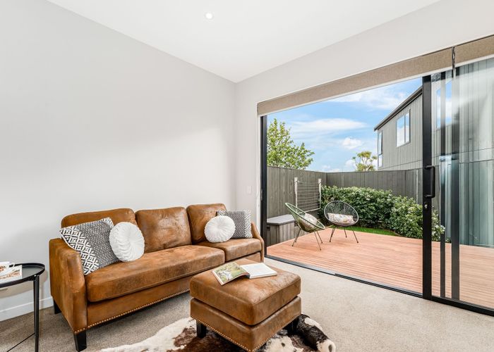  at 5/6 Oswald Crescent, Paparangi, Wellington, Wellington
