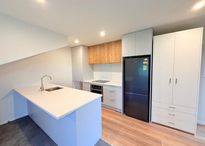  at 4/28 Fitzherbert Road, Wainuiomata, Lower Hutt, Wellington