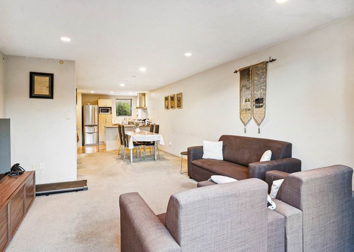  at 7/1 Gracechurch Drive, Flat Bush, Manukau City, Auckland