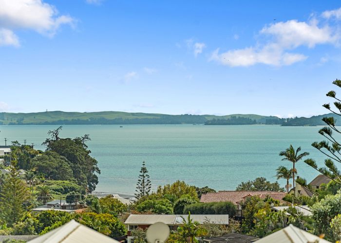  at 30 Evelyn Road, Cockle Bay, Manukau City, Auckland