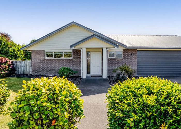  at 10 Estate Grove, Inglewood, Inglewood