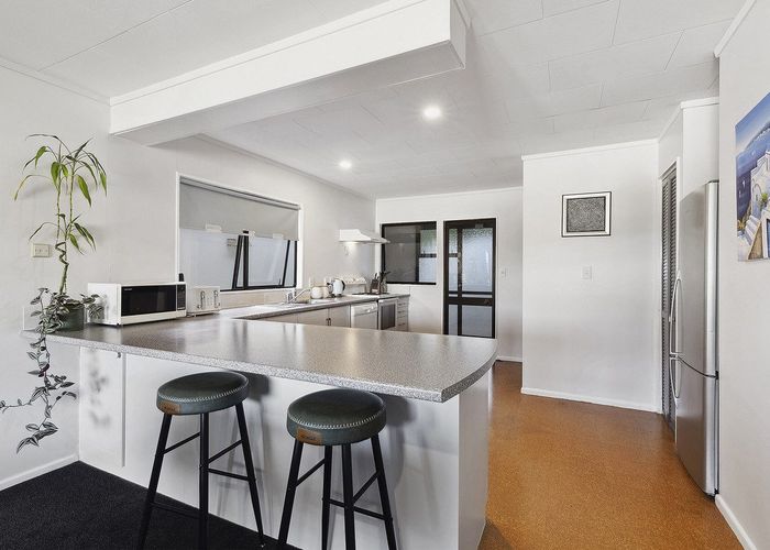  at 5/24 Acheron Road, Paremata, Porirua