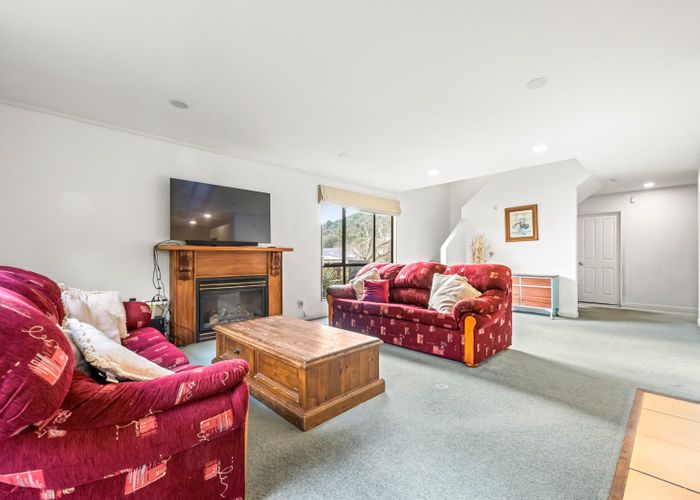  at 1/8 Swainson Street, Naenae, Lower Hutt, Wellington