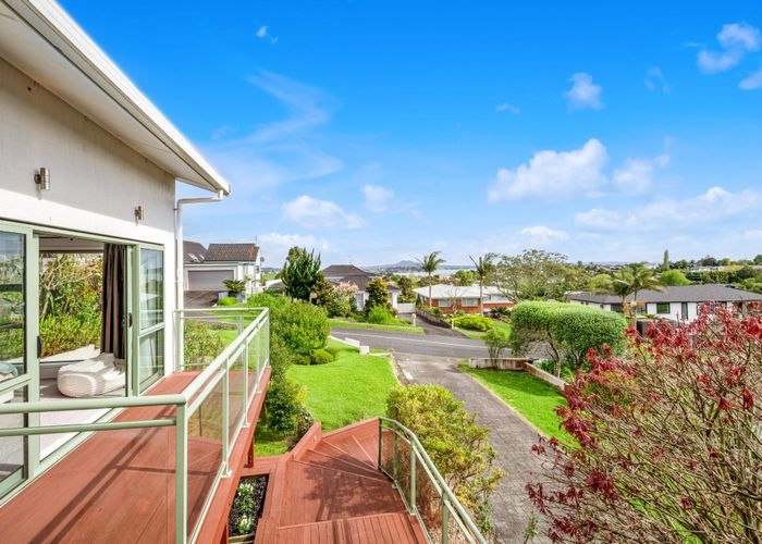  at 8 Copperfield Terrace, Mellons Bay, Manukau City, Auckland