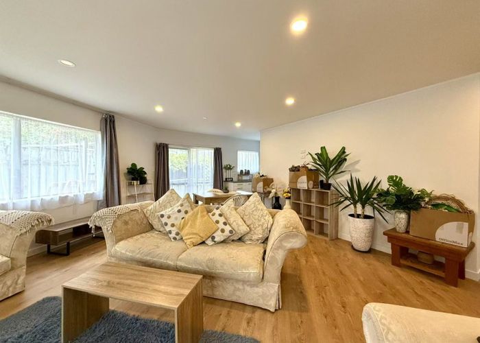  at 2/279 Hobsonville Road, Hobsonville, Waitakere City, Auckland