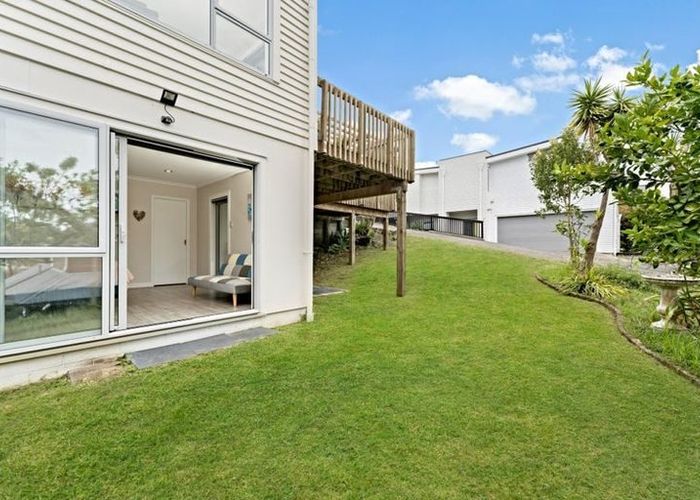  at 24 Kiteroa Terrace, Rothesay Bay, North Shore City, Auckland